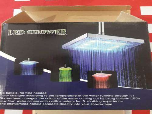 8' SHOWER TEMPERATURE SENSITIVE BATHROOM SHOWER HEAD WITH COLOR FUTURES (RGB)
