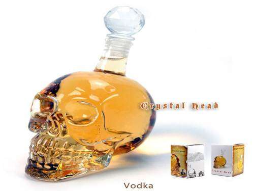 Crystal Skull decanter (350ml) + 2 shot Glasses (set)