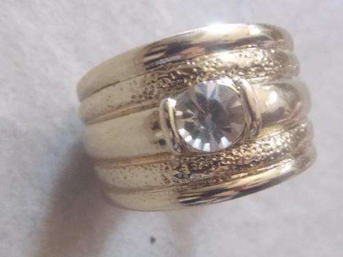 NEW ON BOB IMPORT DESIGNER GOLD FUSION RING WITH HUGE!! SIM DIAMOND SIZE 7,8,9,10 Free import costs)