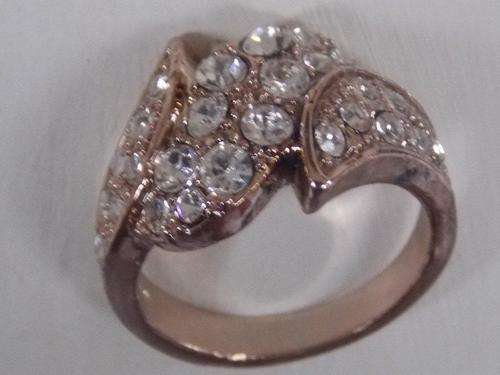 ITALIAN DESIGNER GOLD RING WITH SIM DIAMANTE LAST ONE SIZE 18,19