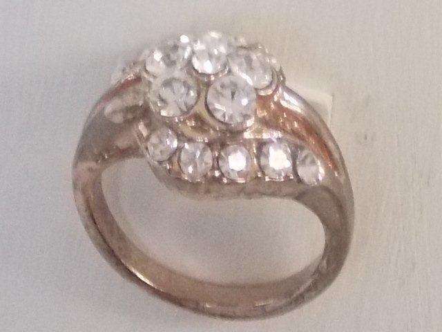 ITALIAN DESIGNER INTERNATIONAL IMPORTED GOLD RING WITH SIM DIAMANTE SIZE 17 AND 20