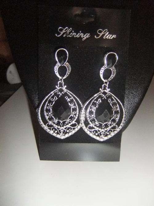 SHINING STAR FASHION COLOURFULL GEM EARRINGS