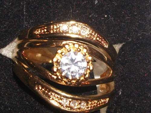 NEW ARRIVALS!!!!!! INTERNATIONAL IMPORTS 3 PIECE GOLD FUSION RING SIZE 9