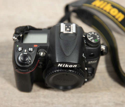 Camera DSLR Nikon D7000 VR Kit  300mm Zoom lens  SB800 Flash