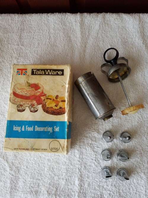 VINTAGE TALA WARE - ICING & FOOD DECORATING SET IN ORIGINAL BOX