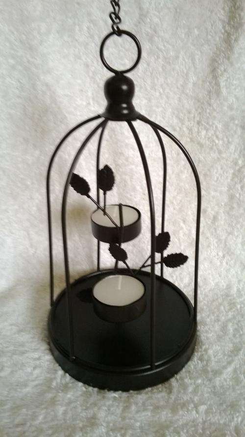 DECORATIVE HANGING METAL CANDLE HOLDER WITH CHAIN & 2 TEA LIGHT CANDLES FREE