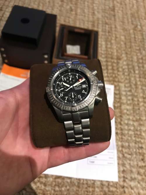 ***NO RESERVE*** BREITLING Chrono Avenger E13360 Titanium 44mm