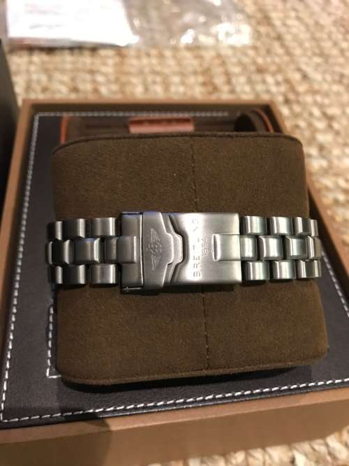 ***NO RESERVE*** BREITLING Chrono Avenger E13360 Titanium 44mm