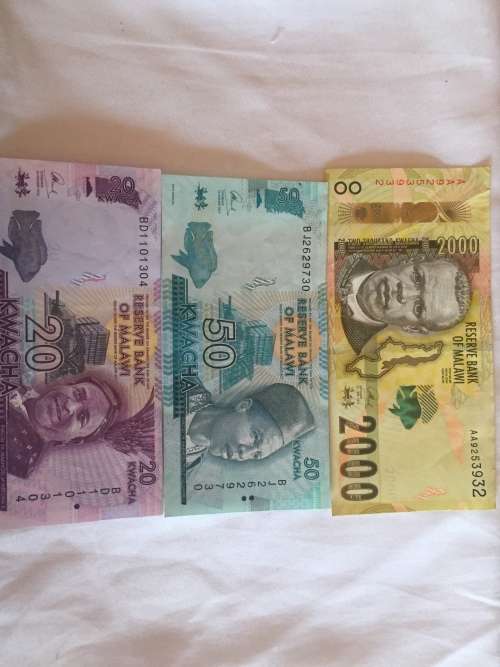 Clean world bank notes lot