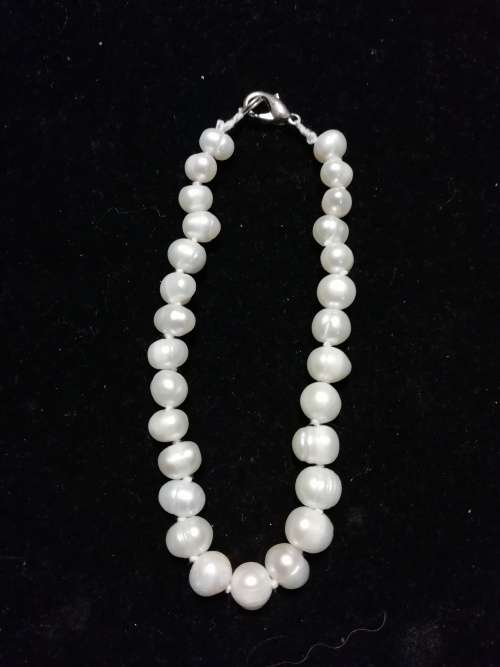 ABSOLUTELY STUNNING VINTAGE REAL SEA PEARL BRACELET WITH SILVER CLASP