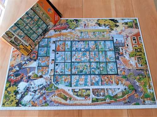 Heye `Emergency Room` 2 000 piece puzzle by Artist Loup