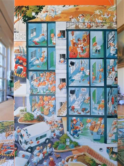 Heye `Emergency Room` 2 000 piece puzzle by Artist Loup