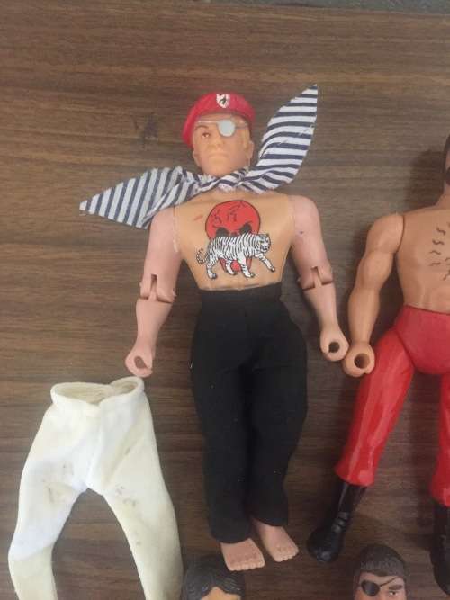 Mixed figurines toy lot 3