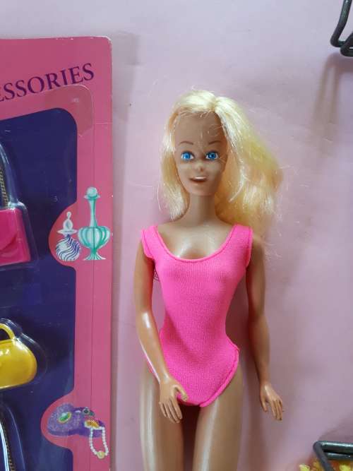 Large lot of Vintage and Mod Barbie doll items plus doll