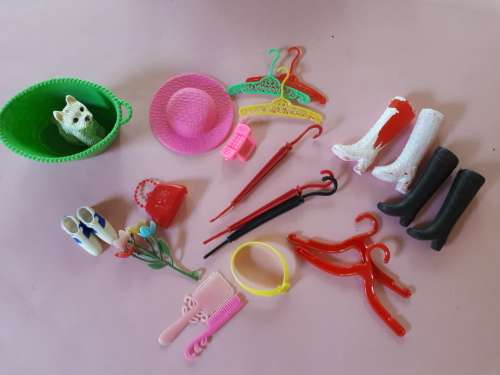 Disney dolls and barbie items