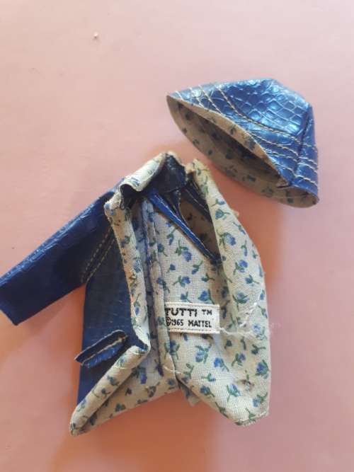 Vintage Tutti Barbie doll outfit