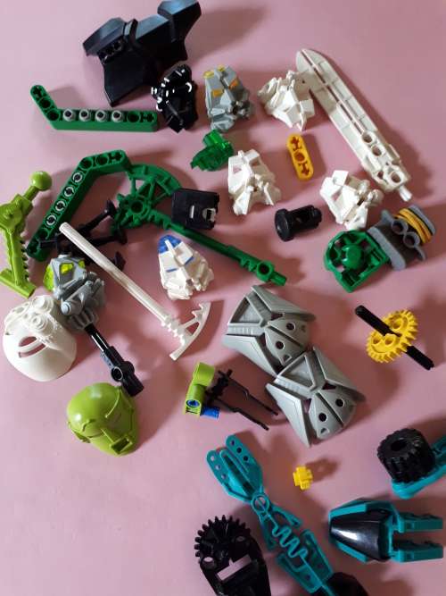 Lego Boinicles-Booklets and parts