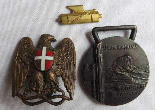 WW2 ITALIAN ETHIOPIAN CAMPAIGN MEDAL SOLD THE FASCIST COLLAR(NO LUGS) & COLONIAL BADGE