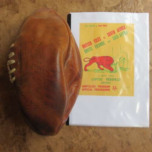 BRITISH ISLES VERSUS SOUTH AFRICA PLAYER SIGNED RUGBY BALL WITH 26 ORIGINAL SIGNATURES-WITH THIS BR