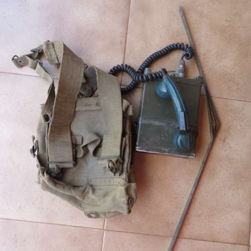RHODESIAN USED (GREEN HANDSET)S0/53 PORTABLE RADIO,USED FOR SHORT RANGE TACTICAL COMMUNICATIONS-WOR