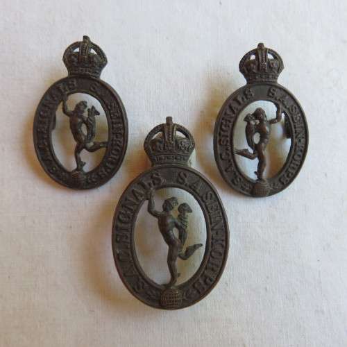SA CORPS OF SIGNALS WW2 BLACKENED BRONZE CAP & COLLARS- LUGS INTACT