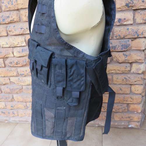 RECCE URBAN ASSAULT VEST-QUARANTEED ORIGINAL PERIOD ITEM FROM A FORMER RECCE MEMBER-COMPLETE CONDITI