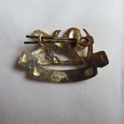RHODESIAN STAFF CORPS CAP BADGE- 2 LUGS
