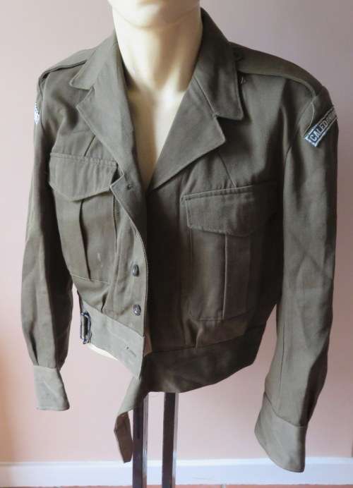 ORIGINAL MILITARY ISSUE BUNNY JACKET WITH MILITARY & PURE WOOL LABELS-SIZE  MEDIUM-DATED 1968-MEASUR