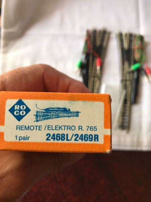 N-GUAGE TRACK REMOTE PAIR 2468L/2469R