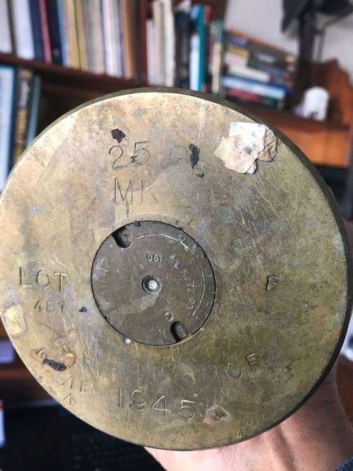 WW2 SPENT SHELL 90MM-HEIGHT 29CM-DIAMETER AT THE BASE 11.5CM-DATED 1965