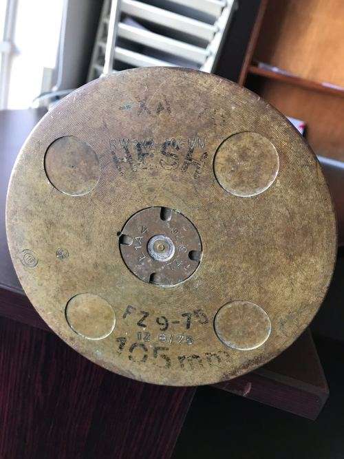 LARGE NAVAL 105MM SHELL-HEIGHT 62CM-DIAMETER AT THE BASE 14,5CM-DIAMETER AT THE TOP 114MM