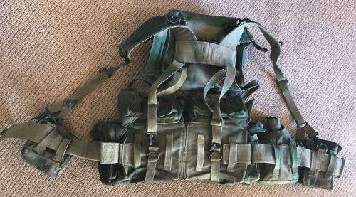 32 BATTALION CAMO SKELETON KIT-COMPLETE CONDITION