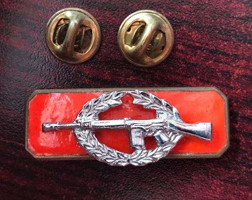 RECCE,GUARANTEED ORIGINAL SNIPER QUALIFICATION BADGE-2 PIECE,CHROMED METAL ON ENAMELLED  METAL BACKI