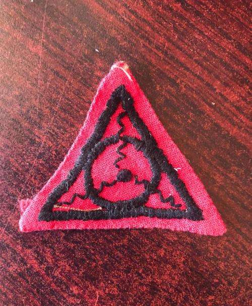 EXPLOSIVE ORDNANCE DISPOSAL BADGE-EARLY PATTERN-SCARCE