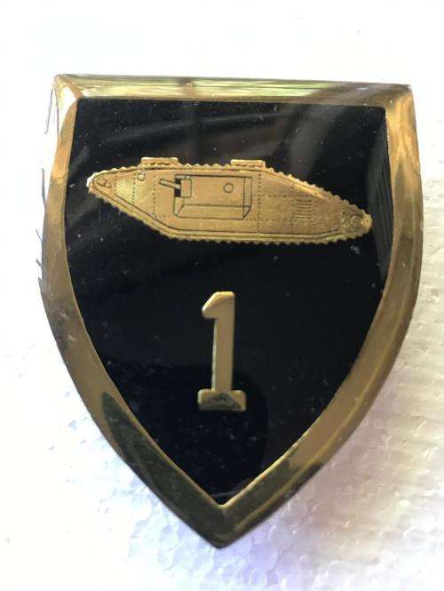 1 LIGHT HORSE REGT. FLASH- ORIGINAL- 2 PINS