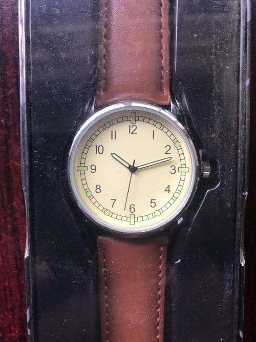 REPLICA OF THE GERMAN NAVAL OFFICERS WATCH 1940'S WITH 15 PAGE BOOKLET ON THE HISTORY OF THE WATCH