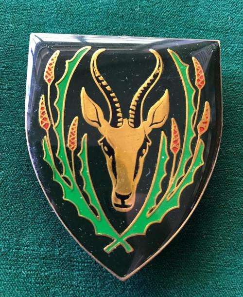 5 SA INFANTRY SHOULDER FLASH- ORIGINAL- 3 PINS- VERY GOOD CONDITION