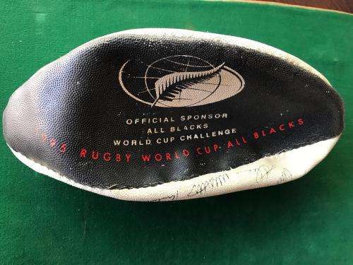 OFFICIAL 1995 RUGBY WORLD CUP-ALL BLACKS-SIGNED (SMALL RUGBY BALL)