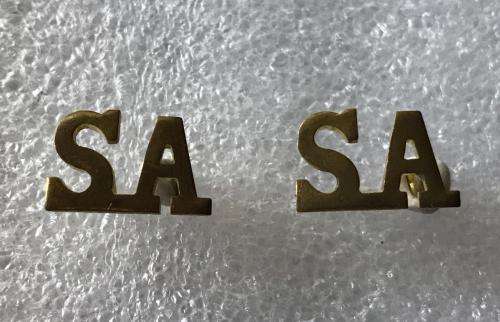 SA TITLE PAIR IN BRASS WITH LUGS