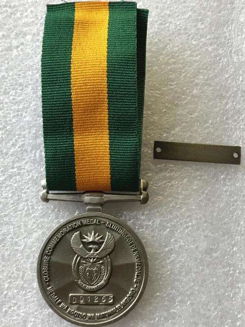 SA COMMANDO CLOSURE FULL SIZE MEDAL WITH BAR-NUMBERED