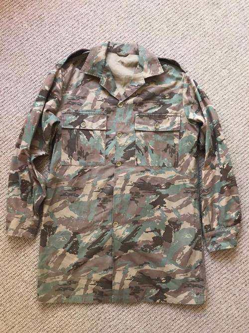 ORIGINAL 32 BATTALION RECCE COPY WINTER PATTERN CAMO SHIRT,SIZE MEDIUM-MEASURES 56CM ARMPIT TO ARMPI