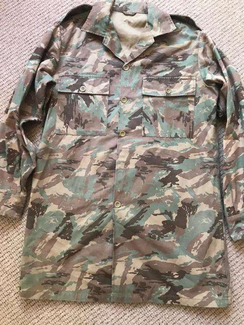 ORIGINAL 32 BATTALION RECCE COPY WINTER PATTERN CAMO SHIRT,SIZE MEDIUM-MEASURES 56CM ARMPIT TO ARMPI