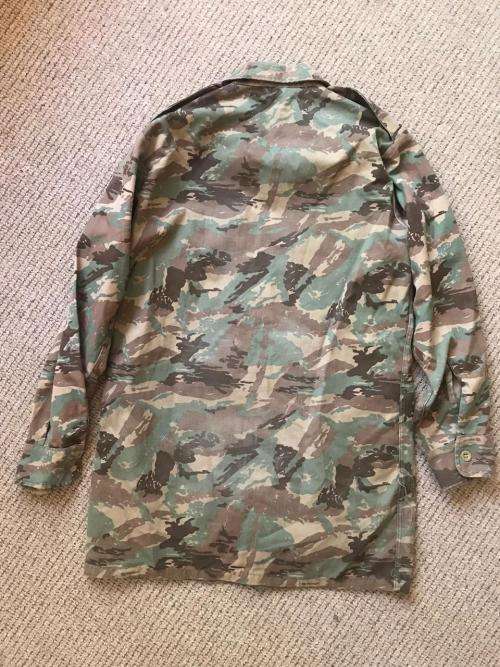 ORIGINAL 32 BATTALION RECCE COPY WINTER PATTERN CAMO SHIRT,SIZE MEDIUM-MEASURES 56CM ARMPIT TO ARMPI