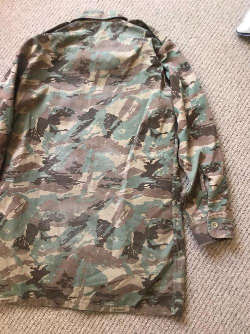 ORIGINAL 32 BATTALION RECCE COPY WINTER PATTERN CAMO SHIRT,SIZE MEDIUM-MEASURES 56CM ARMPIT TO ARMPI