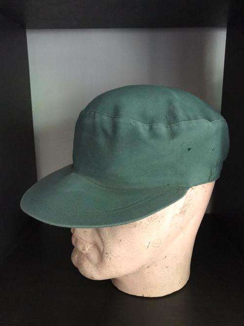 ORIGINAL RECCE COPY-OLIVE GREEN CUBAN CAP-SIZE MEDIUM-INSIDE RING MEASURES 54CM-USED BUT GOOD