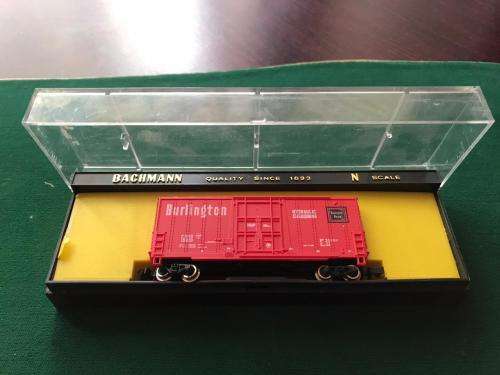 BACHMANN N SCALE 5120/175- 41 HI-CUBE BOX CAR-SMOOTH SIDES BURLINGTON- CONDITION LIKE NEW