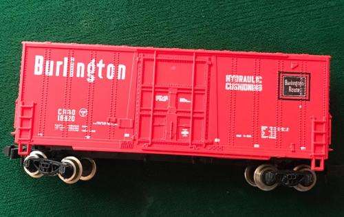 BACHMANN N SCALE 5120/175- 41 HI-CUBE BOX CAR-SMOOTH SIDES BURLINGTON- CONDITION LIKE NEW