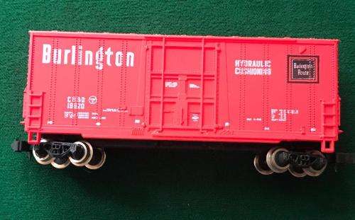 BACHMANN N SCALE 5120/175- 41 HI-CUBE BOX CAR-SMOOTH SIDES BURLINGTON- CONDITION LIKE NEW