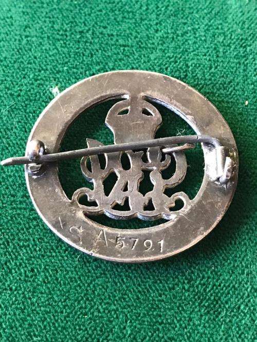 WW1 NUMBERED SILVER WAR BADGE