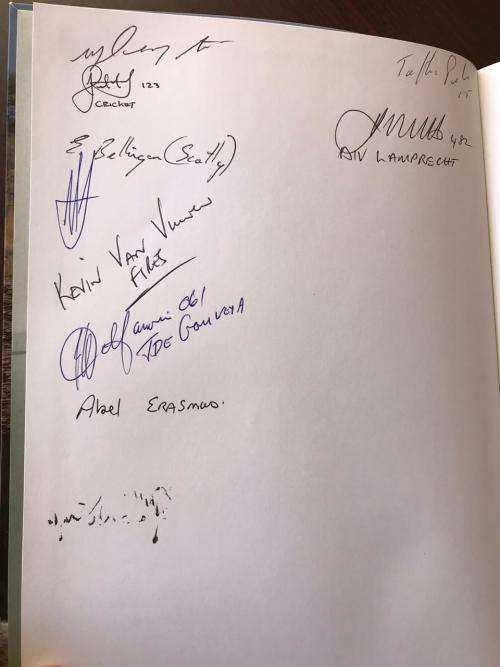 RECCE RESEPTE VIR KOS,DIE BOS,DIE LEWE-SIGNED BY THE AUTHORS & 8 OTHER RECCE OPERATORS-STIFF CARD CO